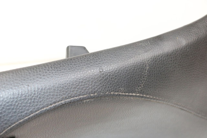 photo de ASIENTO PEUGEOT STREETZONE 4T 50 (2018 - 2023) - Detalle de la pieza