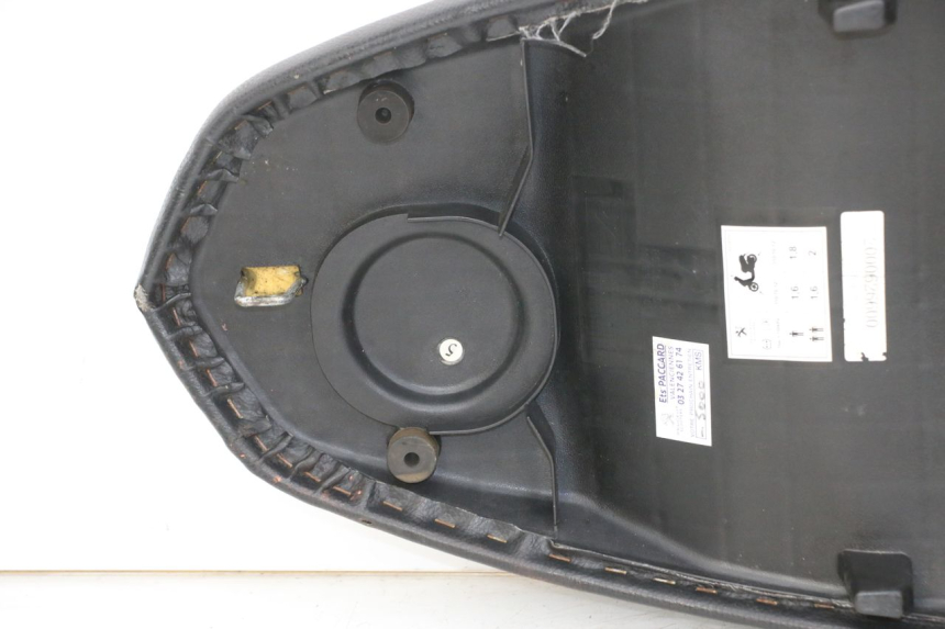 photo de ASIENTO PEUGEOT STREETZONE 4T 50 (2018 - 2023) - Primer plano de alta resolución