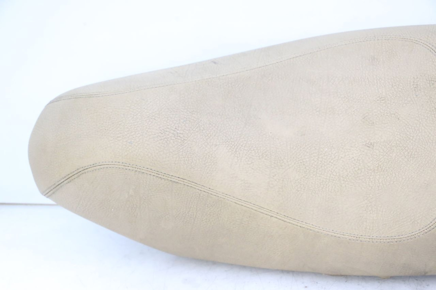 photo de ASIENTO PEUGEOT VIVACITY 125 (2010 - 2017) - Enfoque en la estructura