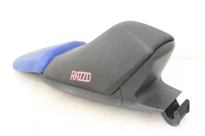 photo de ASIENTO RAZZO QTR 50 (2011 - 2018) - Detalles de los puntos de fijación