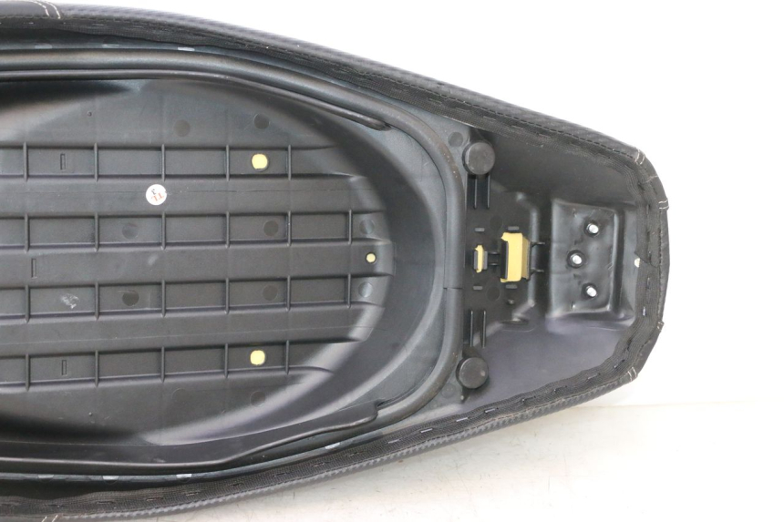 photo de ASIENTO JM MOTORS R-MAX TECH 50 (2024 - 2026) - Características distintivas