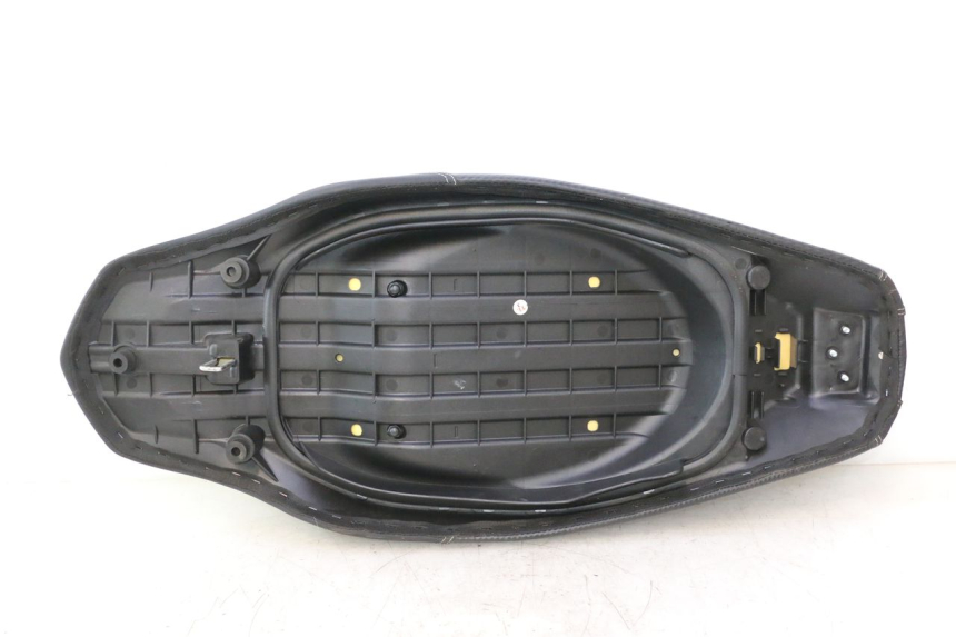 photo de ASIENTO JM MOTORS R-MAX TECH 50 (2024 - 2026) - Primer plano de alta resolución