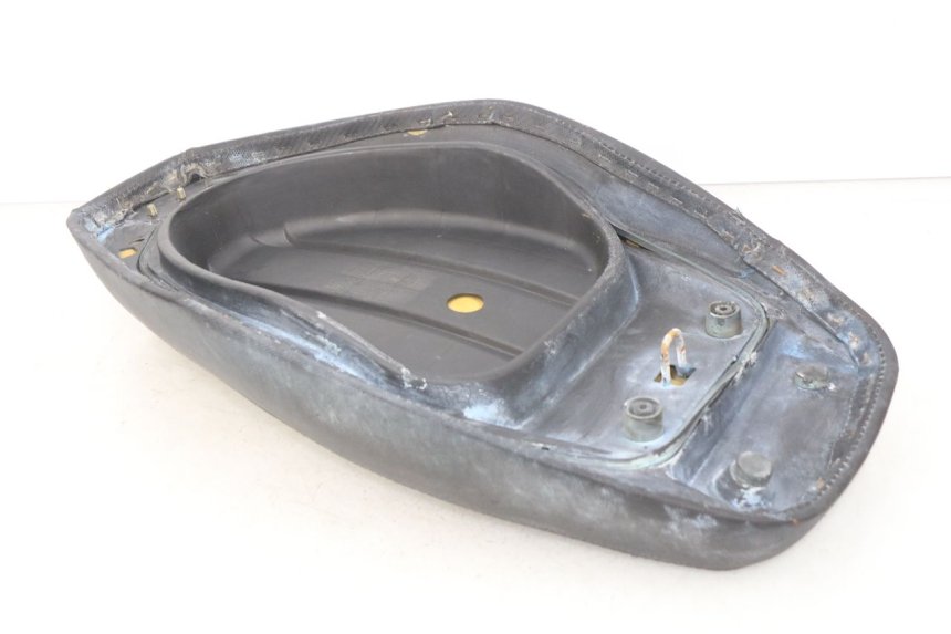 photo de ASIENTO TNT MOTOR ROMA 10' 4T 50 (2007 - 2018) - Estado de la superficie y material