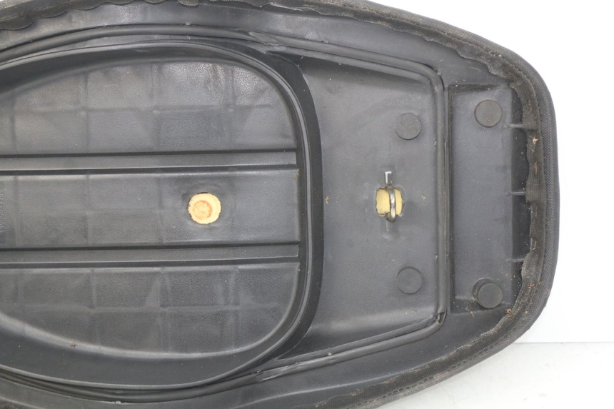 photo de ASIENTO TNT MOTOR ROMA 10' 4T 50 (2007 - 2018) - Zoom sobre los componentes