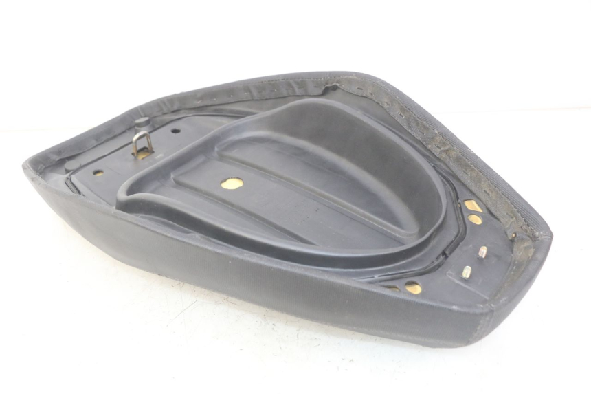 photo de ASIENTO TNT MOTOR ROMA 10' 4T 50 (2019 - 2022) - Detalles de los puntos de fijación