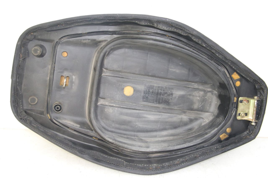 photo de ASIENTO TNT MOTOR ROMA 10' 4T 50 (2007 - 2018) - Detalles de los puntos de fijación