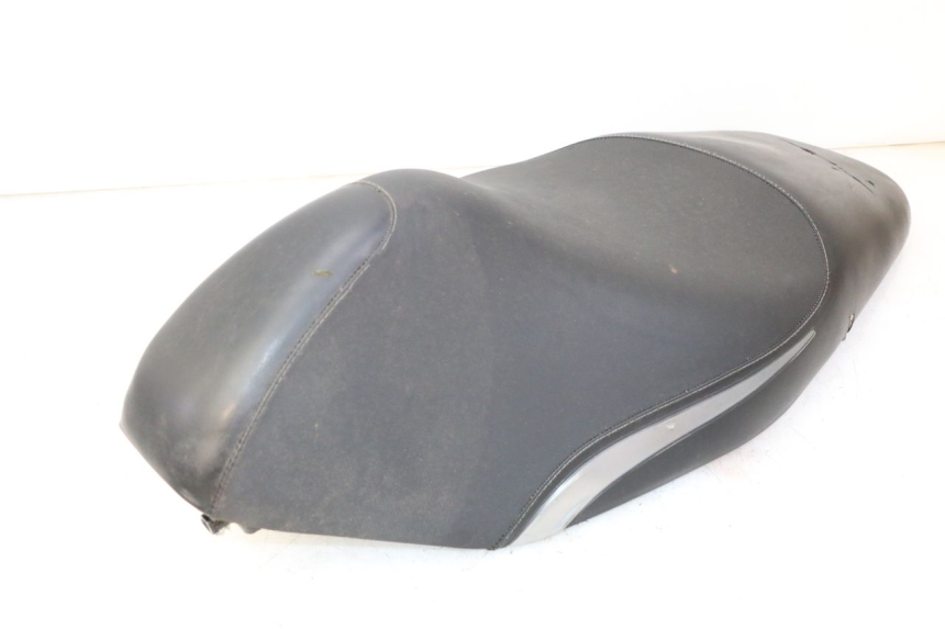 photo de ASIENTO GILERA RUNNER SP 50 (2009 - 2017) - Primer plano de alta resolución
