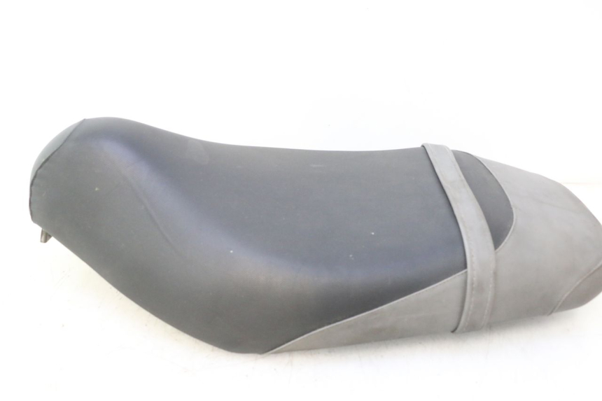photo de ASIENTO GILERA RUNNER SP 50 (2002 - 2004) - Detalle de la pieza