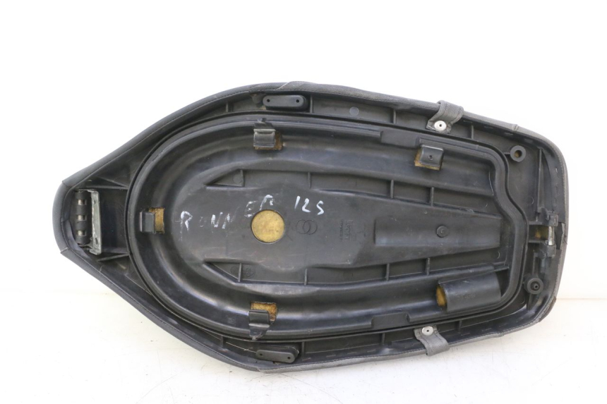 photo de ASIENTO GILERA RUNNER SP 50 (2002 - 2004) - Zoom estado de uso