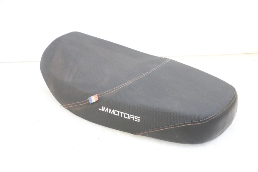 photo de ASIENTO JM MOTORS SANTANA EVO 50 (2024 - 2026) - Marcados y referencias originales