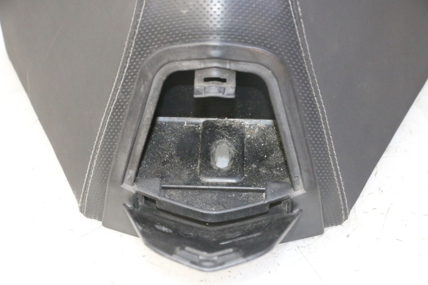 photo de ASIENTO PEUGEOT SATELIS 125 (2013 - 2018) - Otra perspectiva