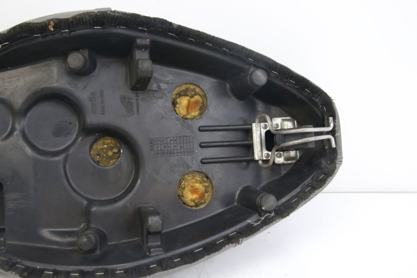 photo de ASIENTO APRILIA SCARABEO 4T 50 (2009 - 2017) - Marcados y referencias originales