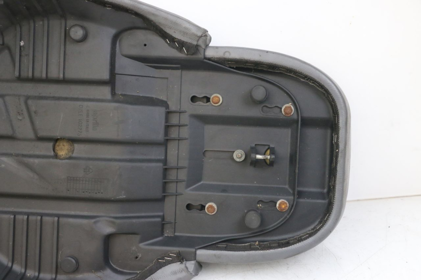 photo de ASIENTO APRILIA SCARABEO GT 125 (1999 - 2007) - Vista general del producto