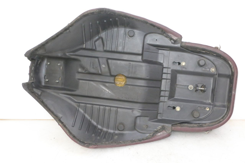 photo de ASIENTO APRILIA SCARABEO GT TOURING 125 (1999 - 2005) - Estado de la superficie y material