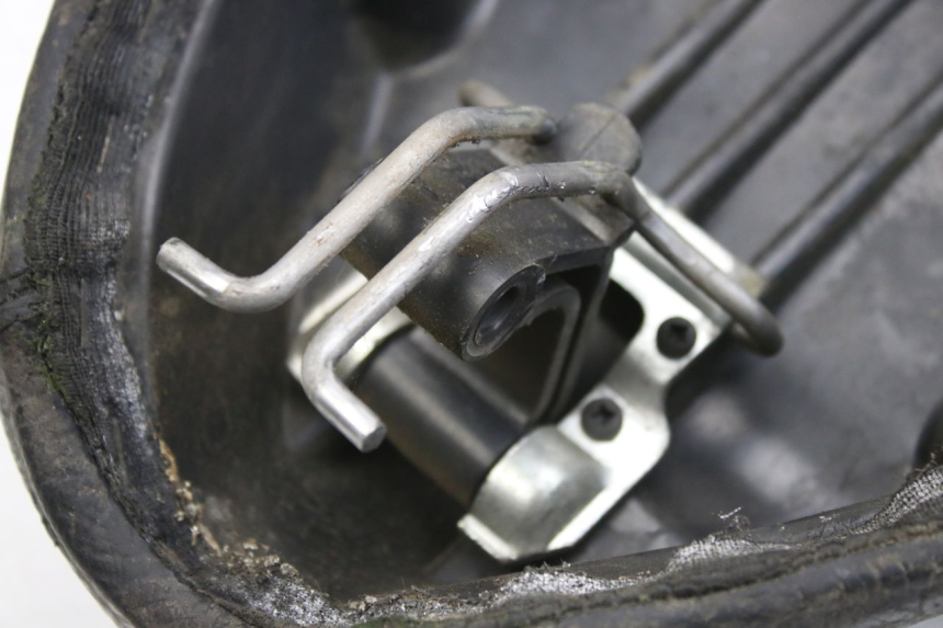 photo de ASIENTO APRILIA SCARABEO 100 (2003 - 2012) - Zoom estado de uso