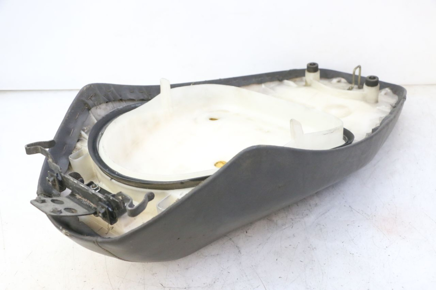 photo de ASIENTO HONDA SCV LEAD 100 (2003 - 2007) - Primer plano técnico