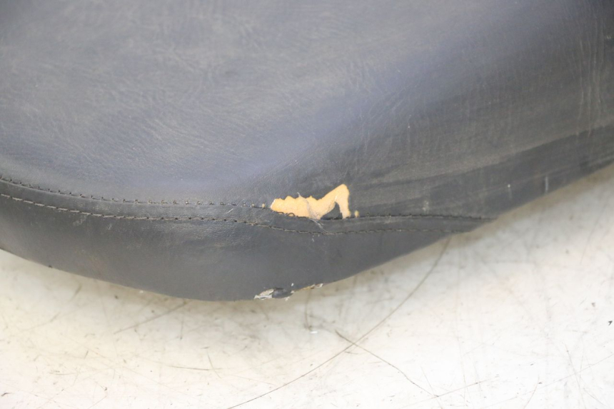 photo de ASIENTO HONDA SCV LEAD 100 (2003 - 2007) - Enfoque en la estructura