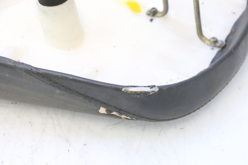 photo de ASIENTO HONDA SCV LEAD 100 (2003 - 2007) - Detalles de los puntos de fijación