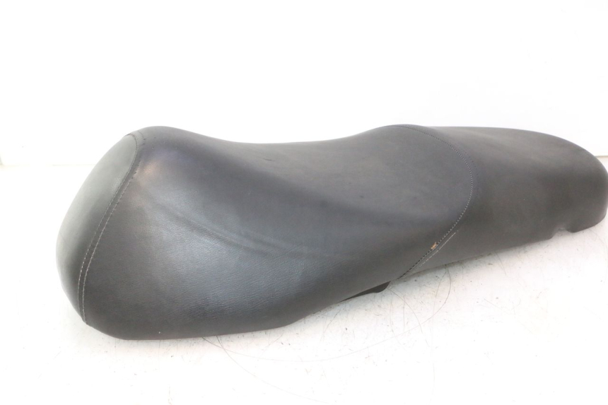 photo de ASIENTO HONDA SH 125 (2001 - 2003) - Enfoque en la estructura
