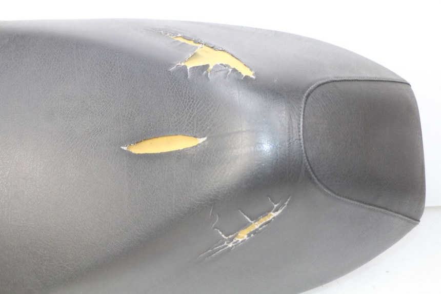 photo de ASIENTO SUZUKI SIXTEEN 125 (2008 - 2010) - Detalle de la pieza