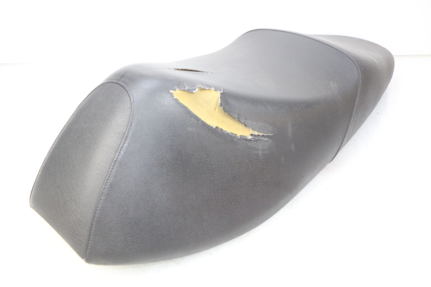 photo de ASIENTO SUZUKI SIXTEEN 125 (2008 - 2010) - Primer plano técnico