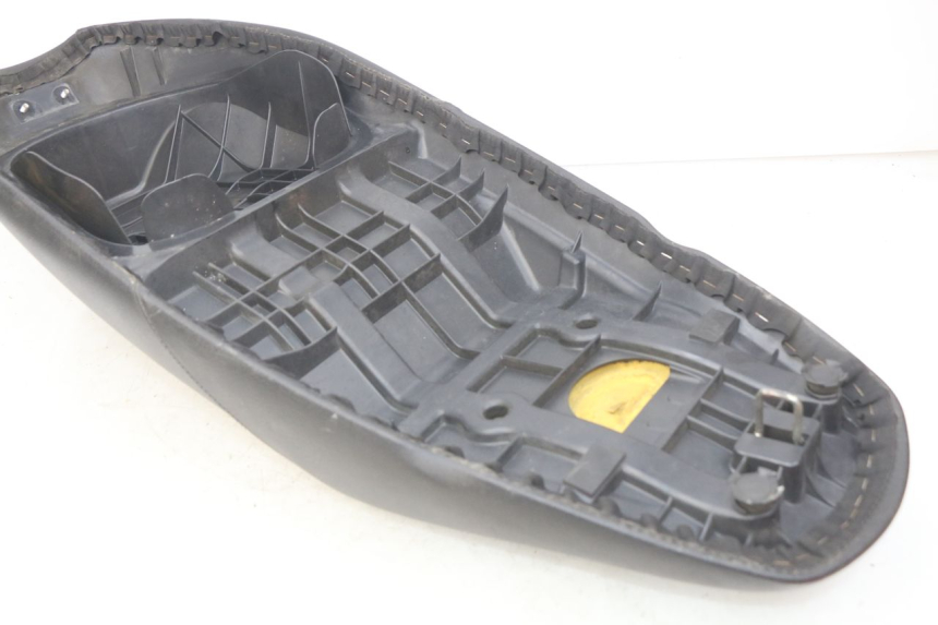 photo de ASIENTO SUZUKI SIXTEEN 125 (2008 - 2010) - Estado de la superficie y material