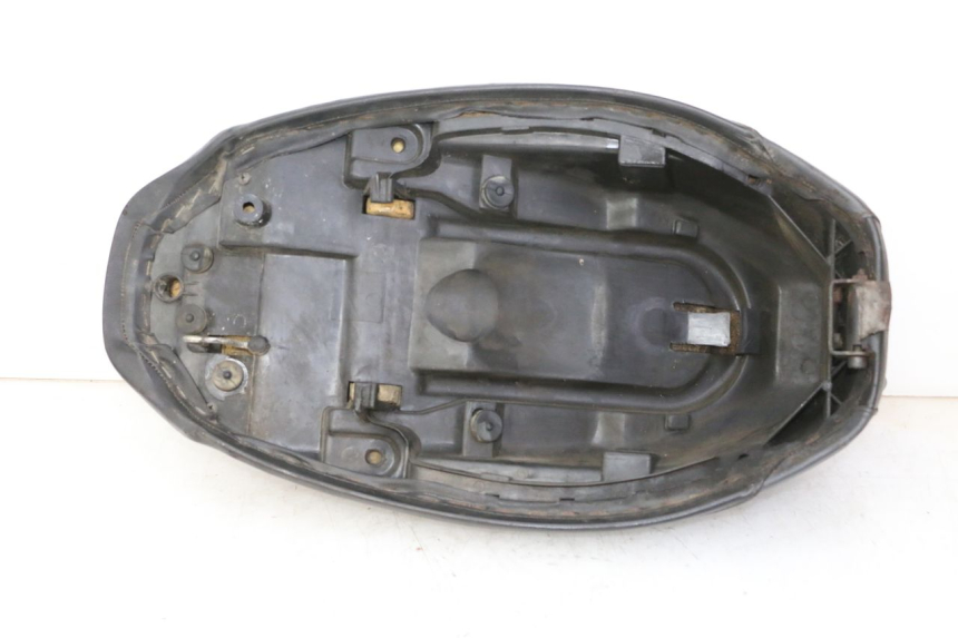 photo de ASIENTO PEUGEOT SPEEDAKE 50 (1995 - 1997) - Detalle de la pieza