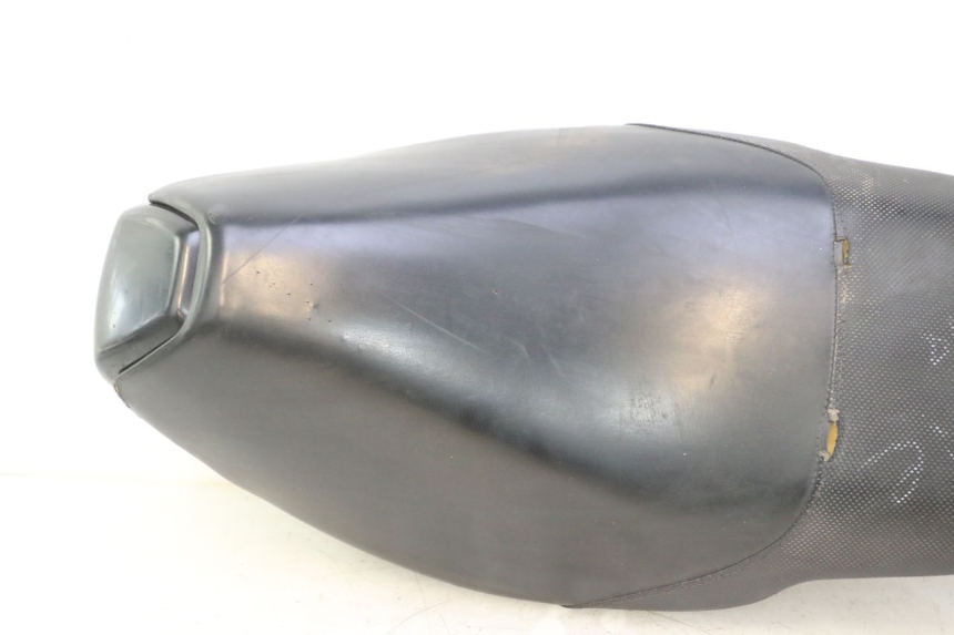 photo de ASIENTO PEUGEOT SPEEDFIGHT 2 AC 50 (2000 - 2009) - Primer plano de alta resolución