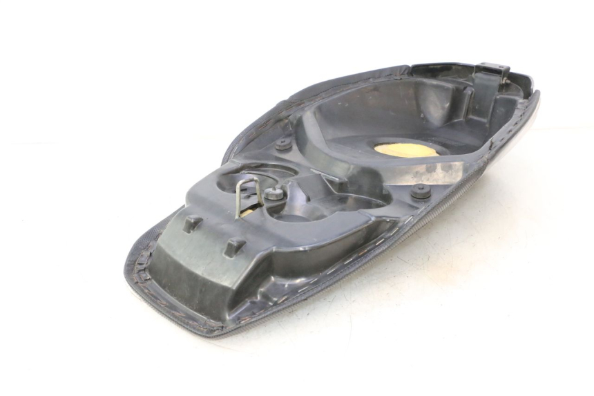 photo de ASIENTO PEUGEOT SPEEDFIGHT 2 AC 50 (2000 - 2009) - Estado de la superficie y material