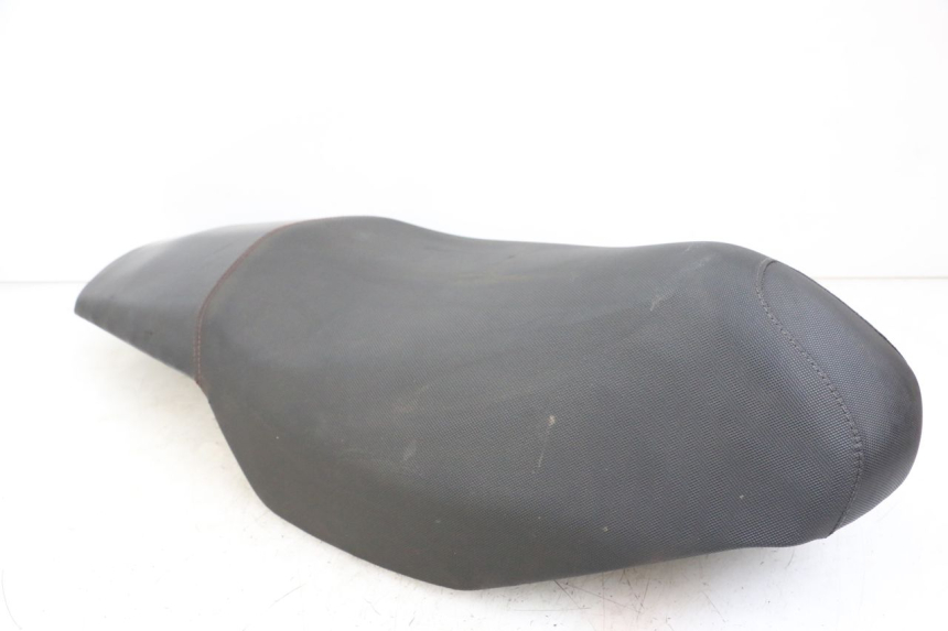 photo de ASIENTO PEUGEOT SPEEDFIGHT 4 2T 50 (2015 - 2019) - Primer plano de alta resolución