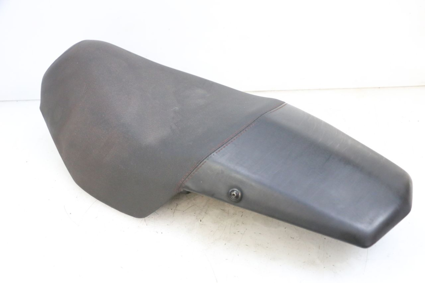 photo de ASIENTO PEUGEOT SPEEDFIGHT 4 4T EFI 50 (2021 - 2025) - Detalles de los puntos de fijación