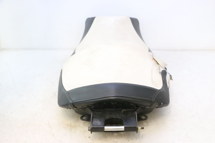 photo de ASIENTO CAN-AM SPYDER RS 1000 (2008 - 2012) - Enfoque en la estructura