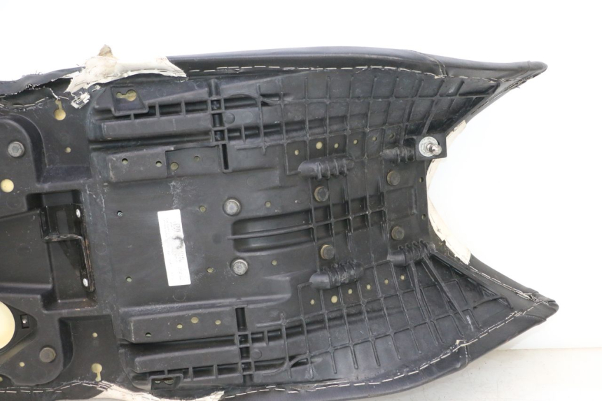 photo de ASIENTO CAN-AM SPYDER RS 1000 (2008 - 2012) - Estado de la superficie y material
