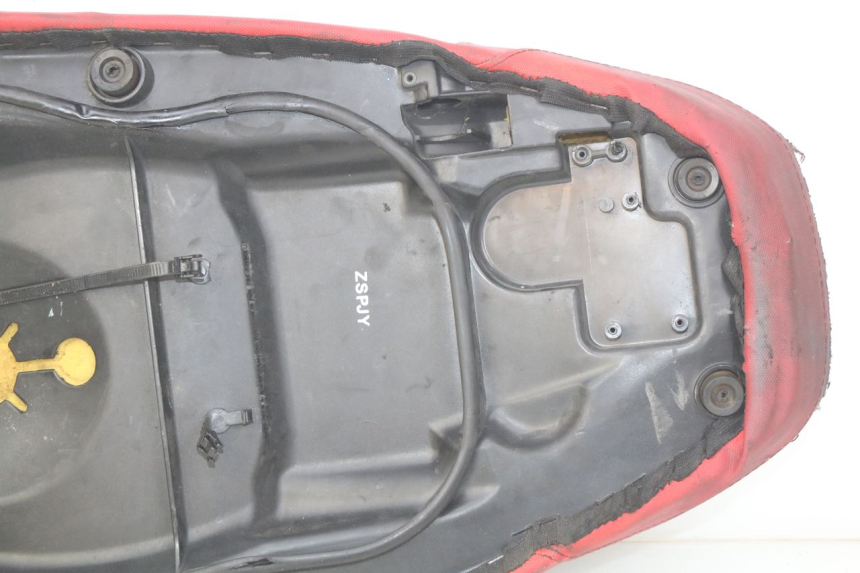 photo de ASIENTO APRILIA SR 2T 50 (2012 - 2017) - Características distintivas