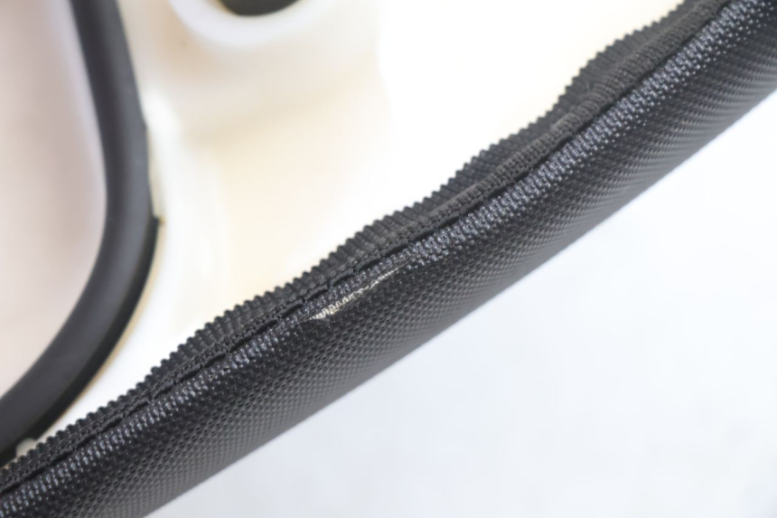 photo de ASIENTO VASTRO STREET S 50 (2016 - 2021) - Estado de la superficie y material