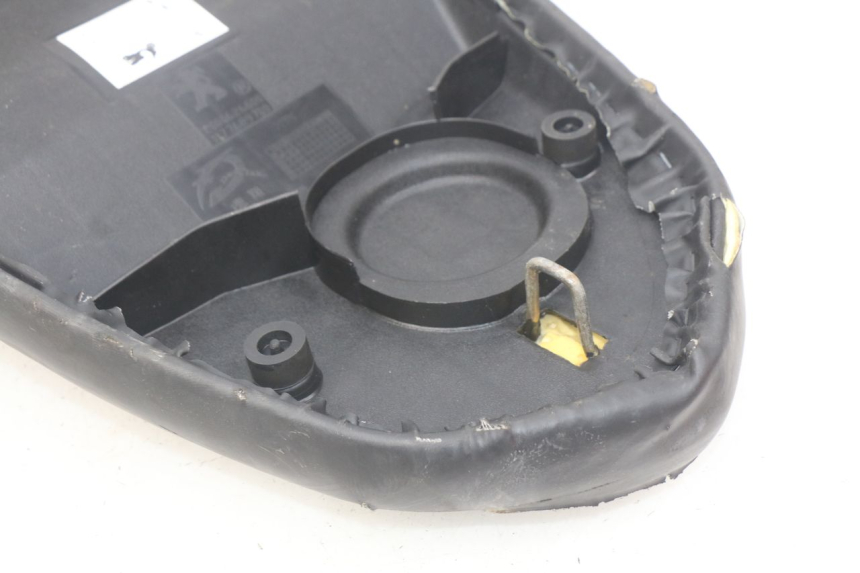 photo de ASIENTO PEUGEOT STREETZONE 4T 50 (2018 - 2023) - Marcados y referencias originales