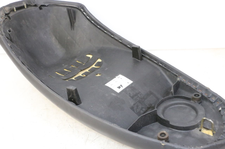 photo de ASIENTO PEUGEOT STREETZONE I NAKED 2T 50 (2018 - 2020) - Zoom estado de uso