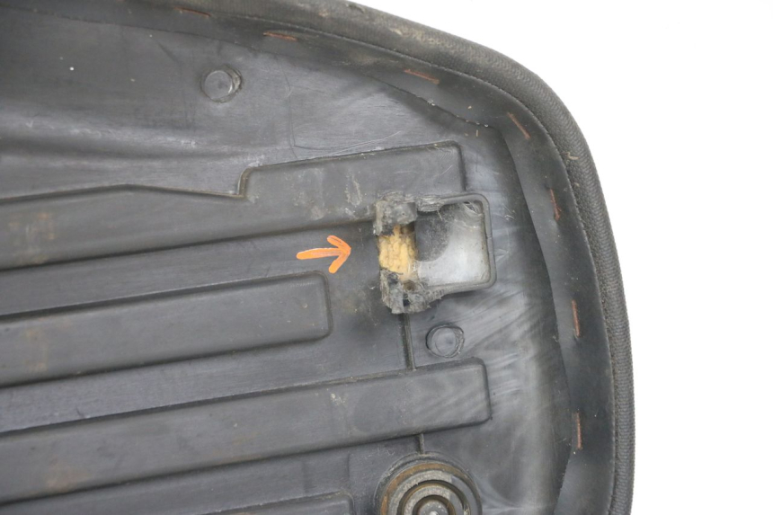 photo de ASIENTO MBK STUNT NAKED 50 (2004 - 2018) - Enfoque en la estructura