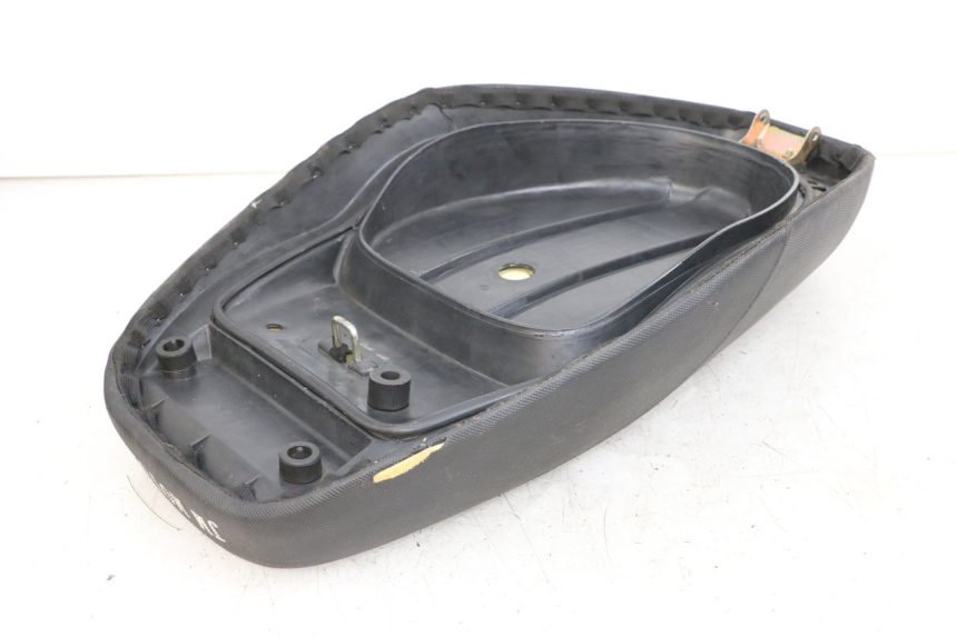 photo de ASIENTO JM MOTORS SUNNY 50 (2017 - 2020) - Detalles de los puntos de fijación