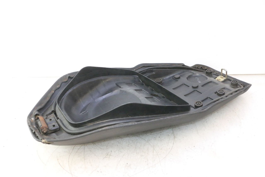 photo de ASIENTO KYMCO SUPER 8 2T 50 (2007 - 2013) - Enfoque en la estructura