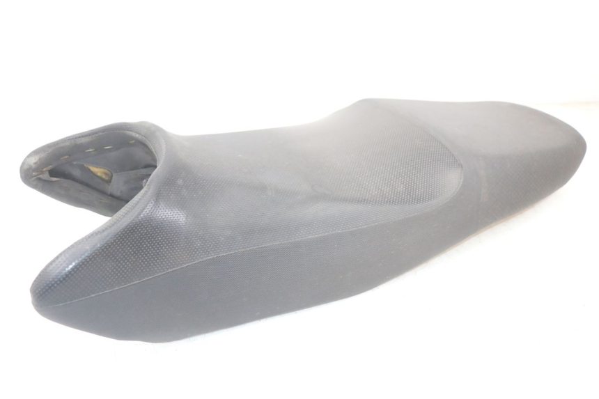 photo de ASIENTO SUZUKI GS F 500 (2004 - 2007) - Primer plano técnico