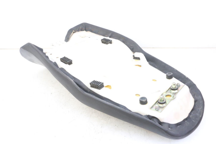 photo de ASIENTO SUZUKI GSF S BANDIT 600 (2000 - 2004) - Detalle de la pieza