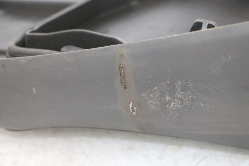 photo de ASIENTO APRILIA SXR 50 (2021 - 2023) - Zoom sobre los componentes