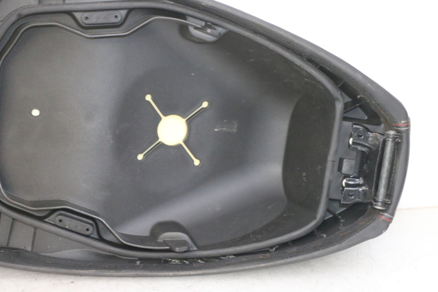 photo de ASIENTO APRILIA SXR 50 (2021 - 2023) - Zoom calidad de ocasión