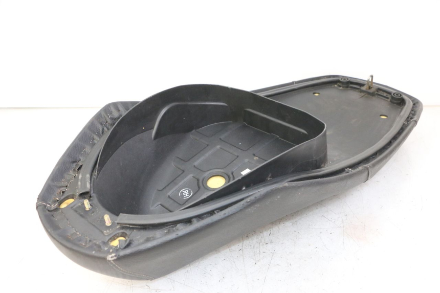 photo de ASIENTO SYM JET 14 4T 50 (2018 - 2022) - Detalles de los puntos de fijación