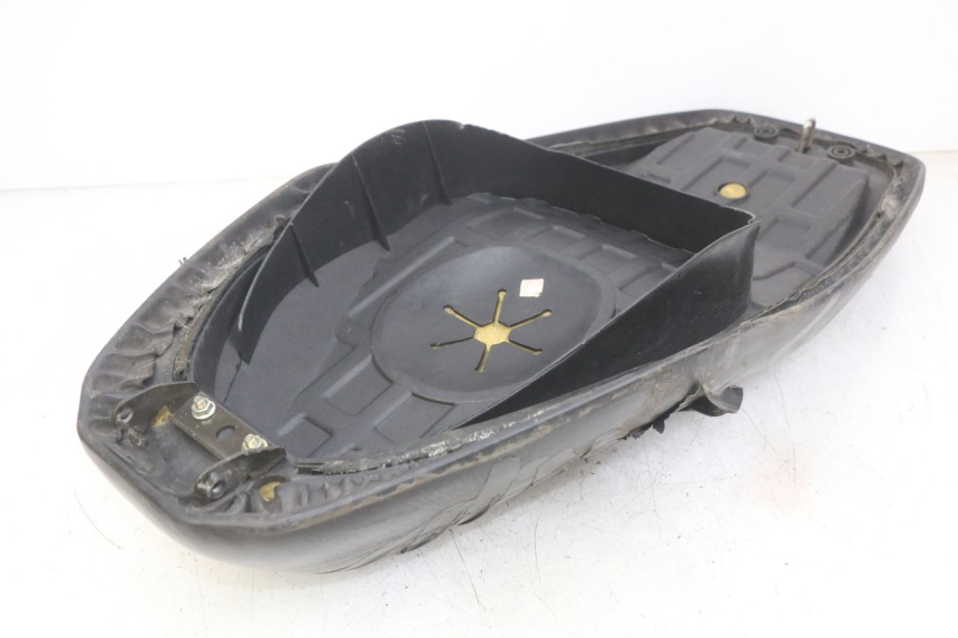 photo de ASIENTO SYM SYMPHONY 125 (2009 - 2015) - Detalle de la pieza