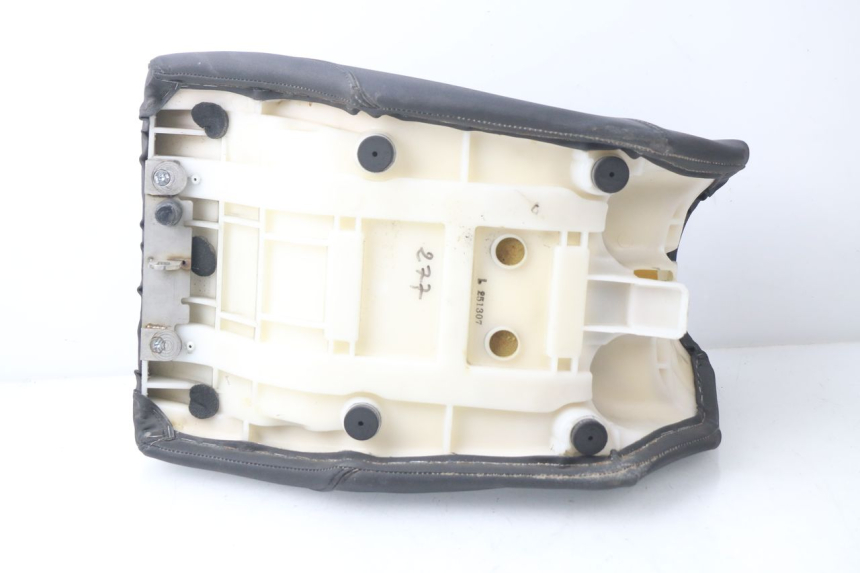 photo de ASIENTO YAMAHA TDM ABS 900 (2002 - 2014) - Primer plano técnico