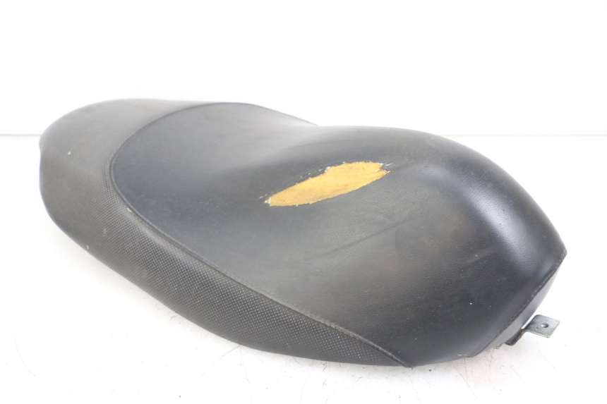 photo de ASIENTO PEUGEOT TKR TREKKER FURIOUS 50 (2005 - 2014) - Primer plano de alta resolución