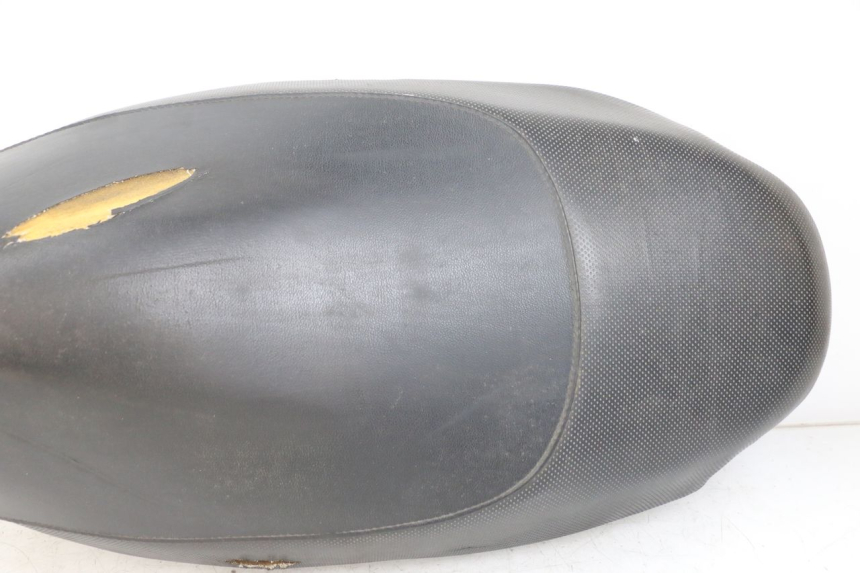 photo de ASIENTO PEUGEOT TKR TREKKER FURIOUS 50 (2005 - 2014) - Estado de la superficie y material