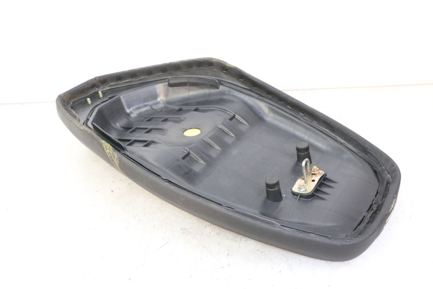 photo de ASIENTO TNT MOTOR BOSTON 4T 50 (2018 - 2025) - Características distintivas